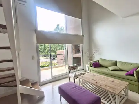 Alquiler Excelente duplex dos Ambientes.