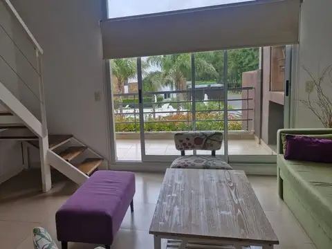 Alquiler Excelente duplex dos Ambientes.