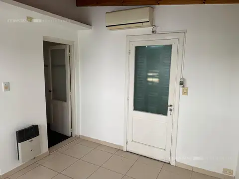 Depto Tipo Casa en Alquiler de 3 ambientes