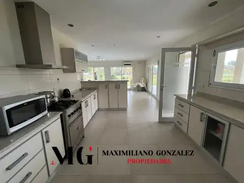 Casa en Alquiler en Fincas de San Vicente, USD 1.300