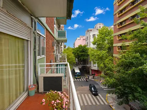 Avenida Hipólito Yrigoyen 2900