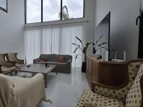 Casa en Venta en Pilar del Este - Santa Elena, USD 305.000