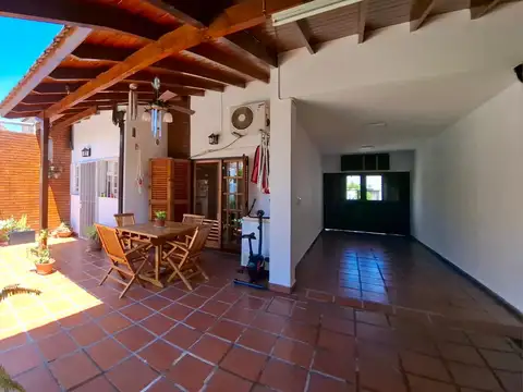 Excelente Casa en Venta en Pilar Centro