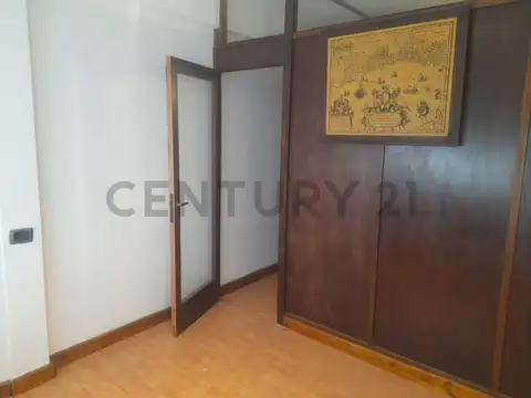 48 e/ 7 y 8 600, Piso 9