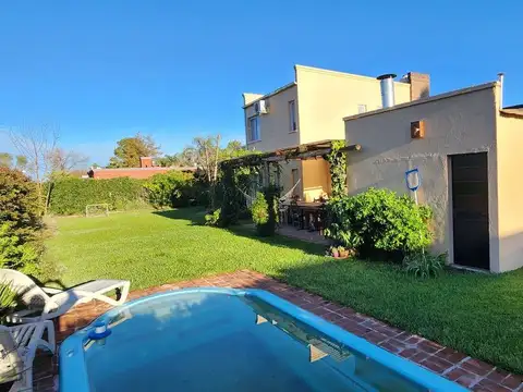 Casa en Venta con 1 cochera