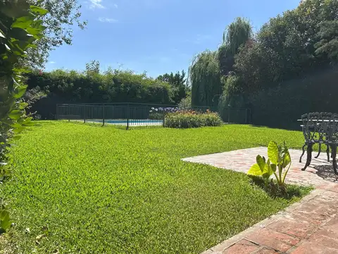 Casa en Venta en Francisco Alvarez, USD 298.000