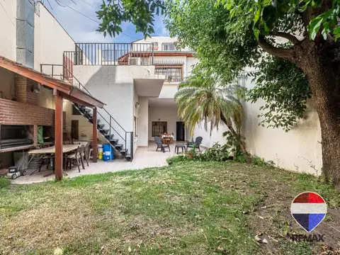 Venta casa de 5 amb 2 cocheras jardin Mataderos
