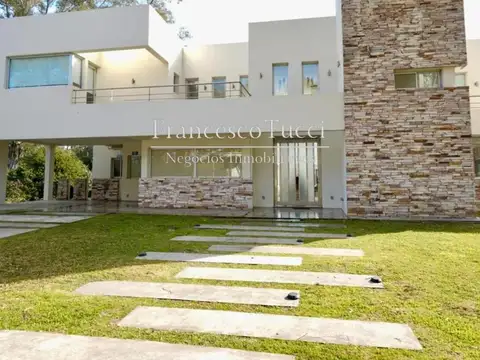Casa en alquiler 5 ambientes Country San Diego