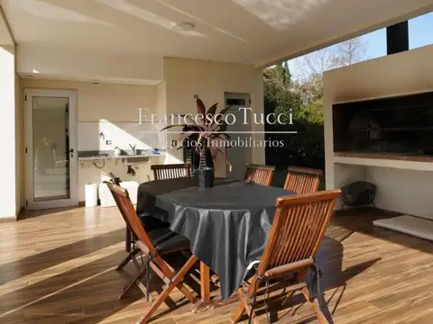 Casa en Alquiler al Oeste