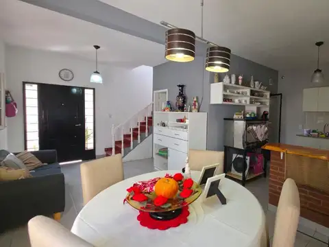 Depto Tipo Casa 3 ambientes con 1 baño