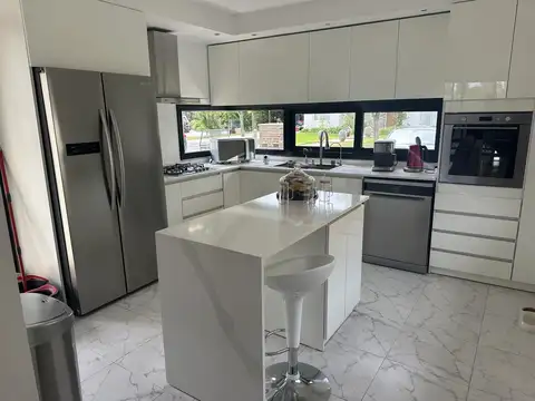 Casa en Alquiler de 3 dormitorios