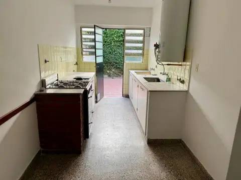 Casa en Alquiler con 1 cochera