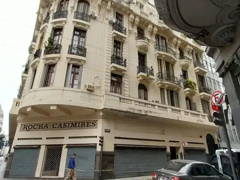 Piedras 83 , Piso 1