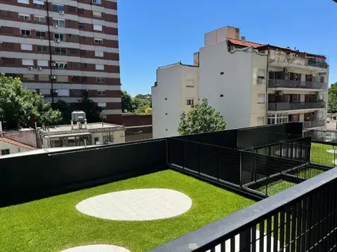 Departamento en venta - 2 Dormitorios 2 Baños - Cochera - 80Mts2 - Vicente López