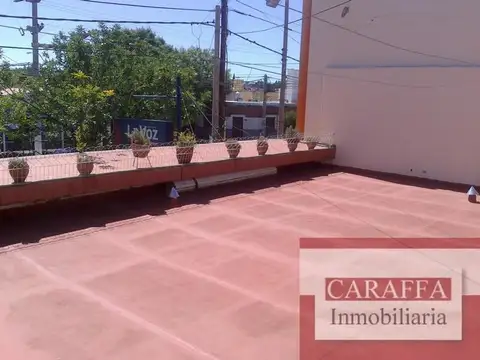 VENTA EN BLOQUE - 3 LOCALES + DUPLEX - CARAFFA Y OCTAVIO PIN