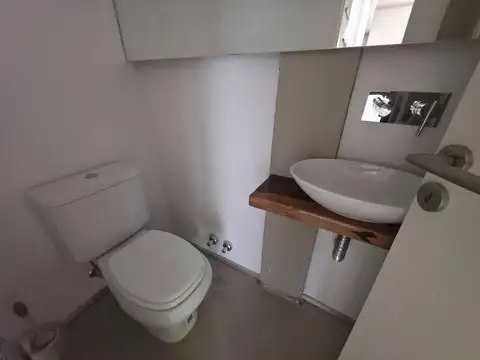 Depto Tipo Casa en Venta en Olivos, USD 195.000