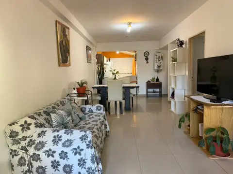 Martínez Castro 200, Piso 1