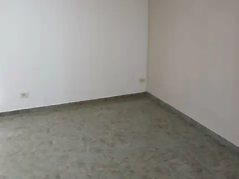 Casa 2 ambientes con 1 baño