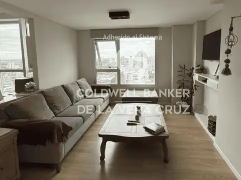 Departamento de tres habitaciones sobre boulevard