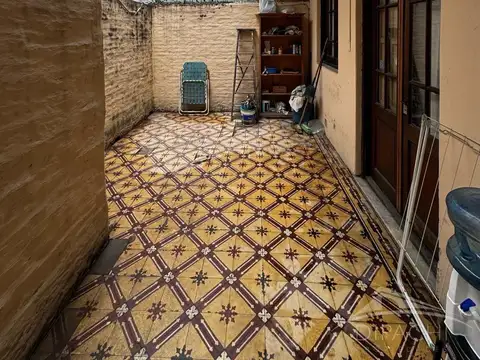 Depto Tipo Casa en Venta 100 años