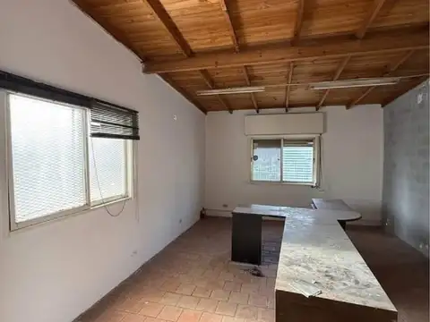 Galpon en Venta 30  mts Fondo