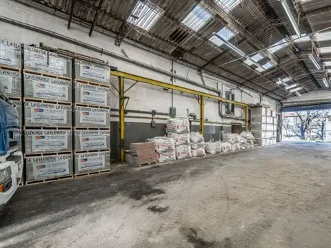 GALPON VENTA 2070 METROS CON RENTA EN DOLARES