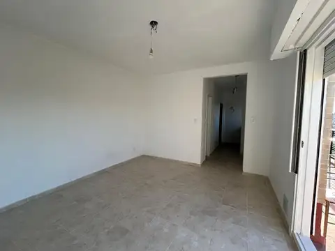 Departamento en Alquiler en Parque Chacabuco, $ 500.000