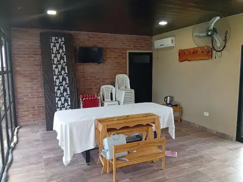 Casa en Venta con 2 cocheras