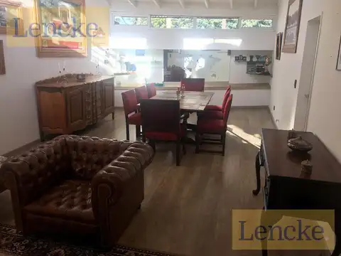 Oficina en Venta con 2 cocheras
