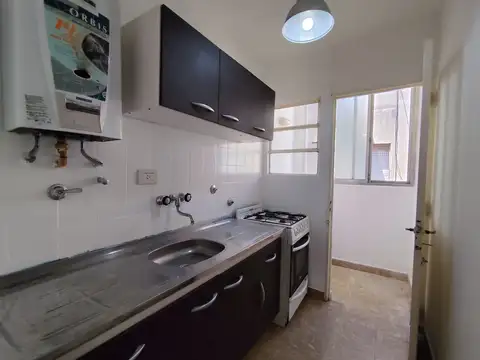 Depto 2 dom - Bajas expensas - Alberdi