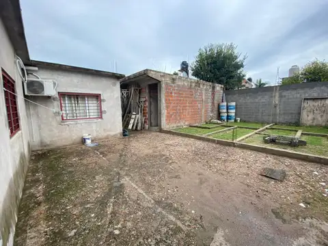 Casa - Venta - Argentina, La Matanza - TRES CRUCES 3685