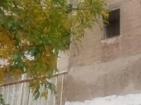 VENTA CASA DE TRES PISOS TERRAZA Y PARRILLA ZONA HOSPITALES