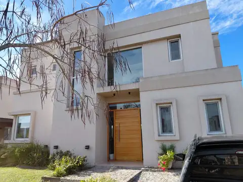 venta casa - Barrio Ceibos - Puertos del Lago - Escobar - 5 Ambientes