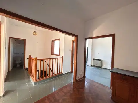 Depto Tipo Casa 5 ambientes con 1 baño