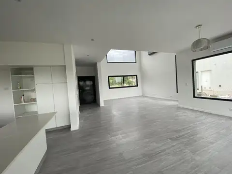 Casa Venta Barrio El Naudir a la laguna