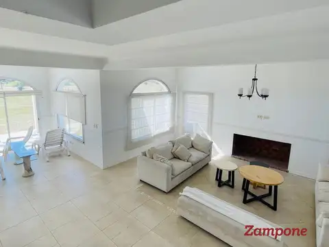 Casa en Alquiler Temporal en Fincas de San Vicente, USD 3.800