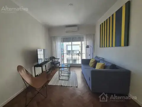 Libertador al 800 entre Rodriguez Peña y Montevideo