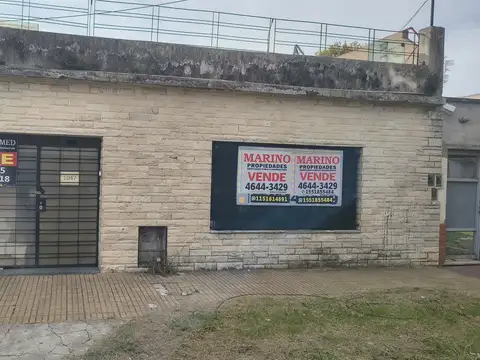 EXCELENTE CASA DE 5 AMBIENTES CON COCHERA