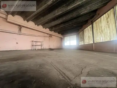 Galpón en  Venta