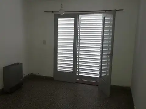 Colombres 2000, Piso 1°