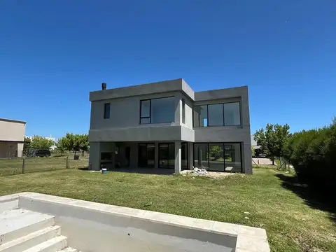 Casa en Venta en Puertos - Acacias, USD 299.000