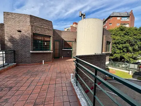 Casa 6 ambientes con 3 baños