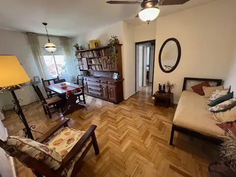 Remedios De Escalada De San Martín 1700, Piso 1