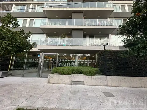 Departamento de 3 ambientes, en pleno centro de San Isidro en alquiler.