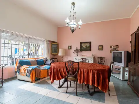 CASA EN VENTA 4 DORMITORIOS. ESPAÑA Y HOSPITALES