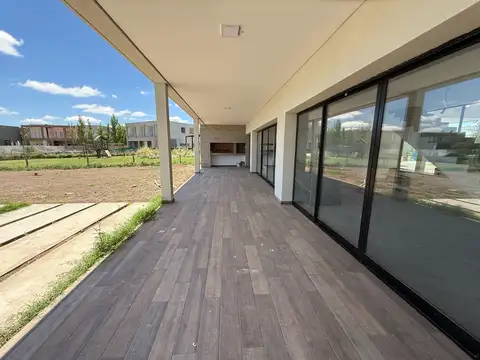 Casa en Venta en San Lucas, USD 365.000