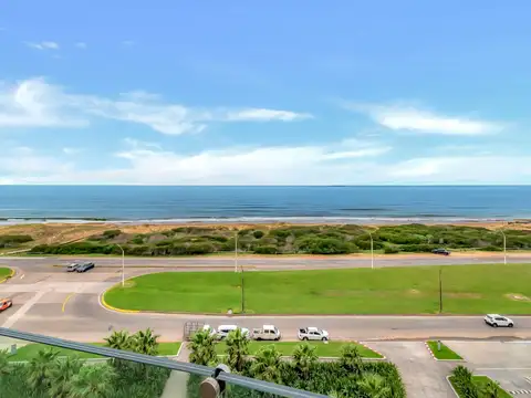 Playa Brava 100