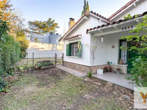 Casa en Venta en Manuel B Gonnet, USD 185.000