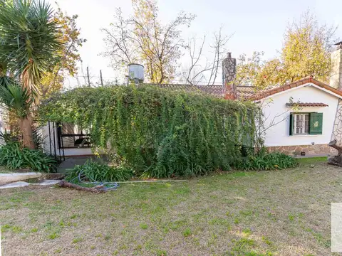 Casa en Venta con 1 cochera