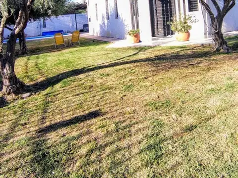 AMPLIA CASA SEMI PRIVADO CALLE SANCHEZ GLLEN